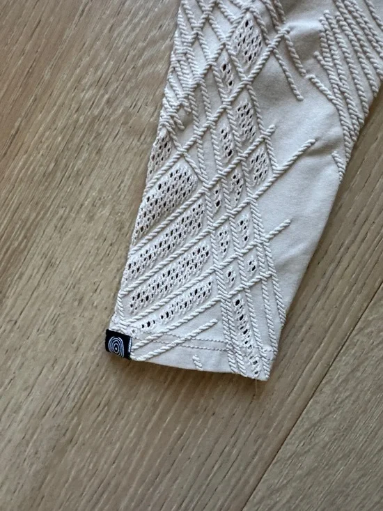 Onzie The Selenite Midi Leggings in Nude Beige - Picture 9 of 11